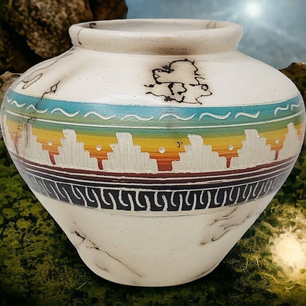 Native American Navajo Pottery 4" Etched Horse Hair Rainbow Vase Signed